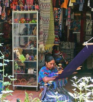 Гватемала Фото. Фото Гватемалы. Фото альбомы Гватемалы. Магазин сувениров, Антигуа, Гватемала | Фото Гватемалы